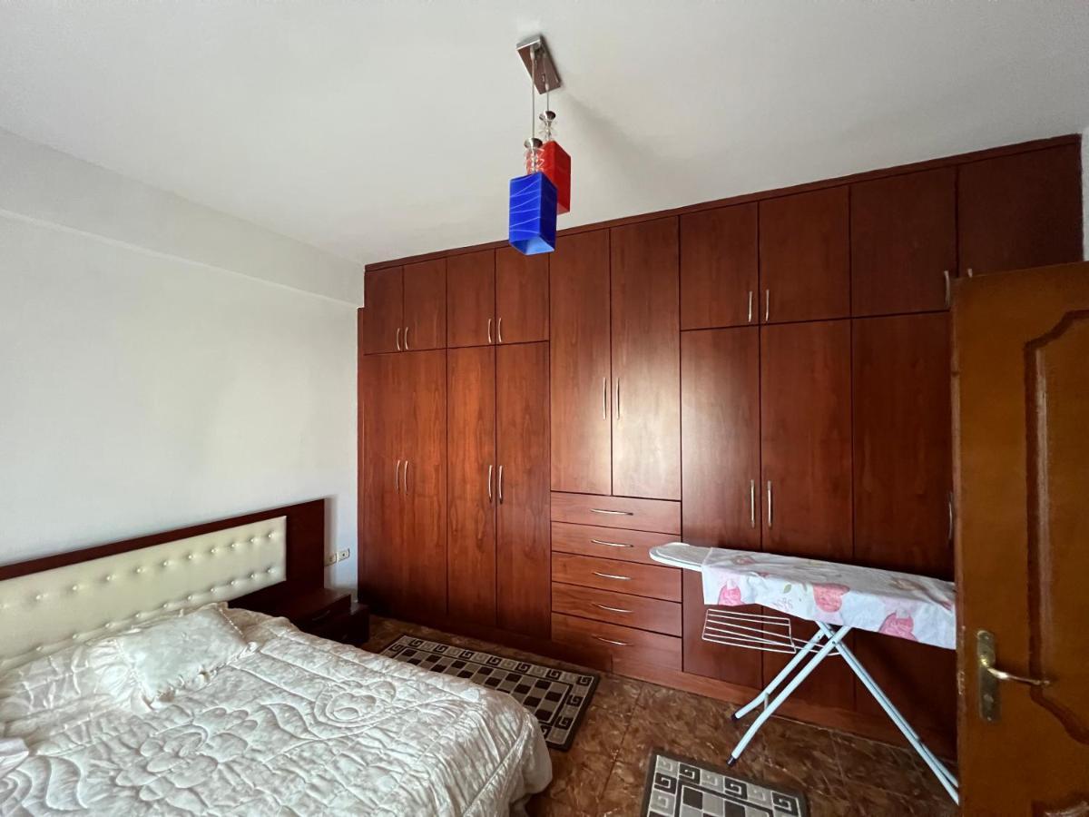 Entire Apartment Castle View 培拉特 外观 照片