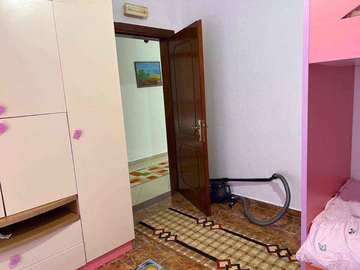 Entire Apartment Castle View 培拉特 外观 照片